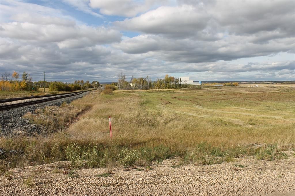 9001 90 Street  - Photo 7