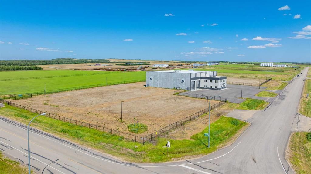 82, 722040 Range Road 51   - Photo 7