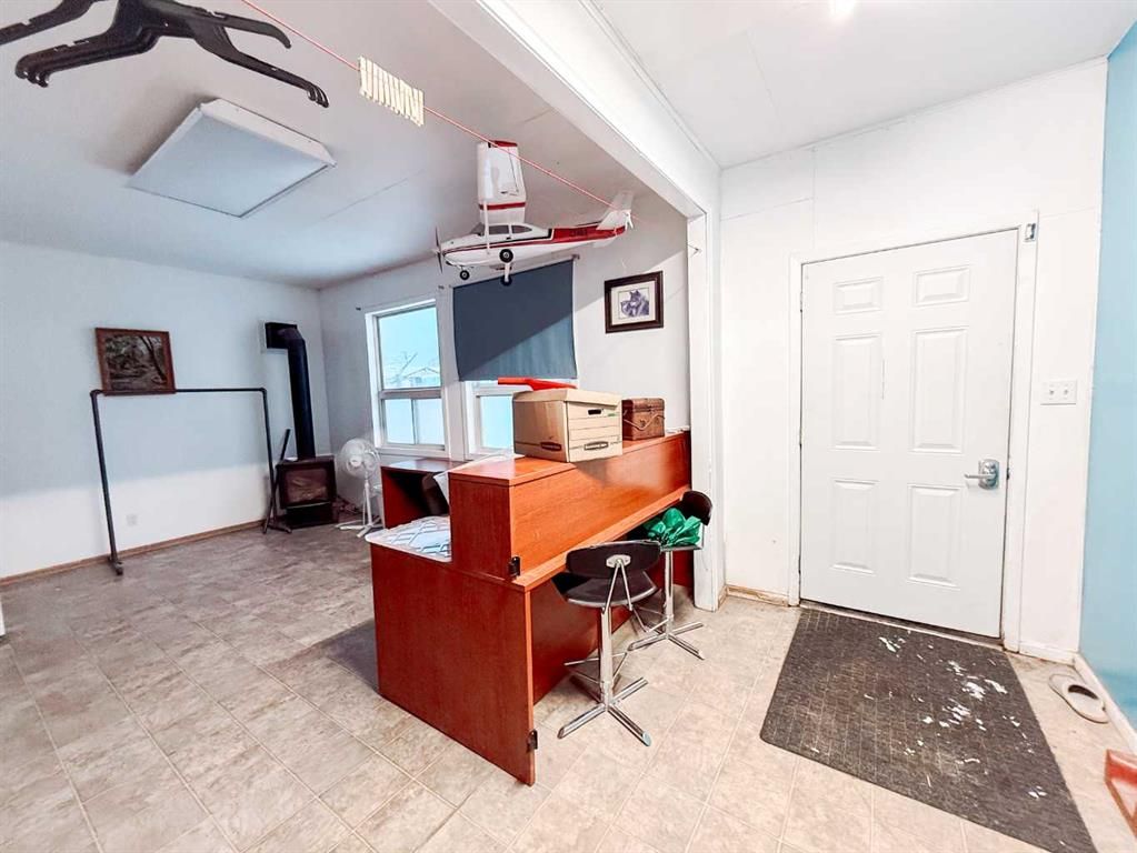 5031 47 Avenue  - Photo 29