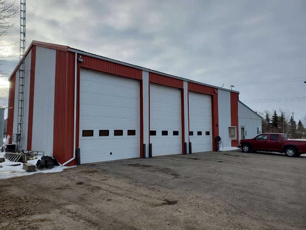 9934 100 Avenue  - Photo 3