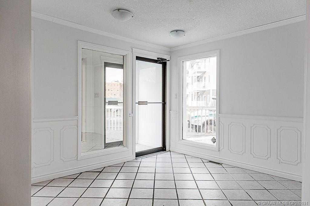 9731 100 Avenue  - Photo 11