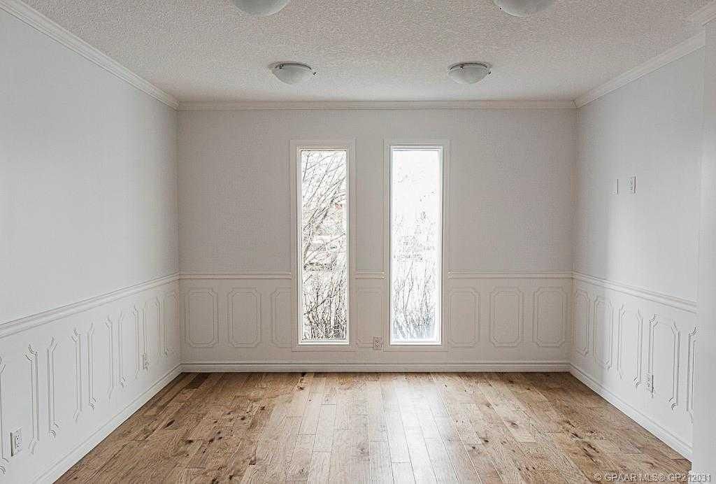 9731 100 Avenue  - Photo 13