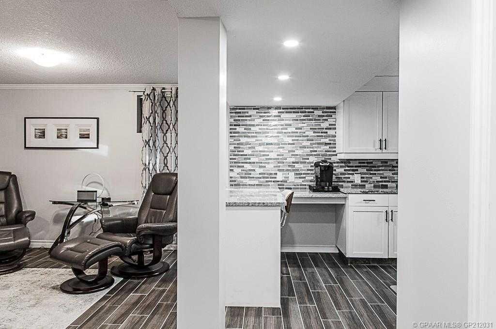 9731 100 Avenue  - Photo 30