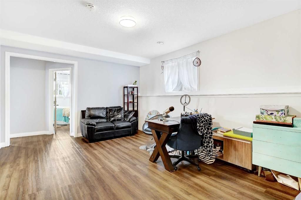 1101 Redlow Drive  - Photo 34