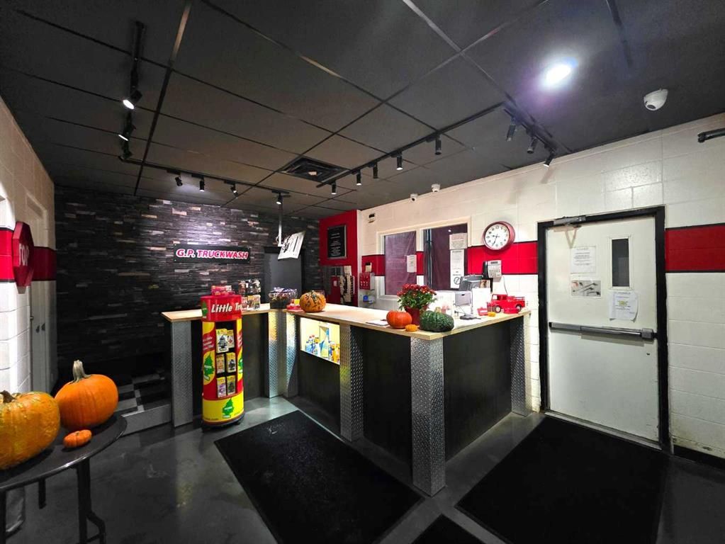 11485 97 Avenue  - Photo 6