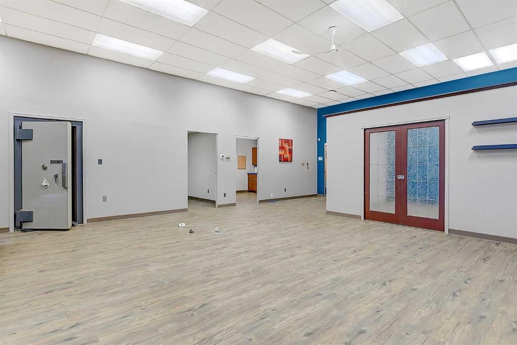 10030 101 Avenue  - Photo 13