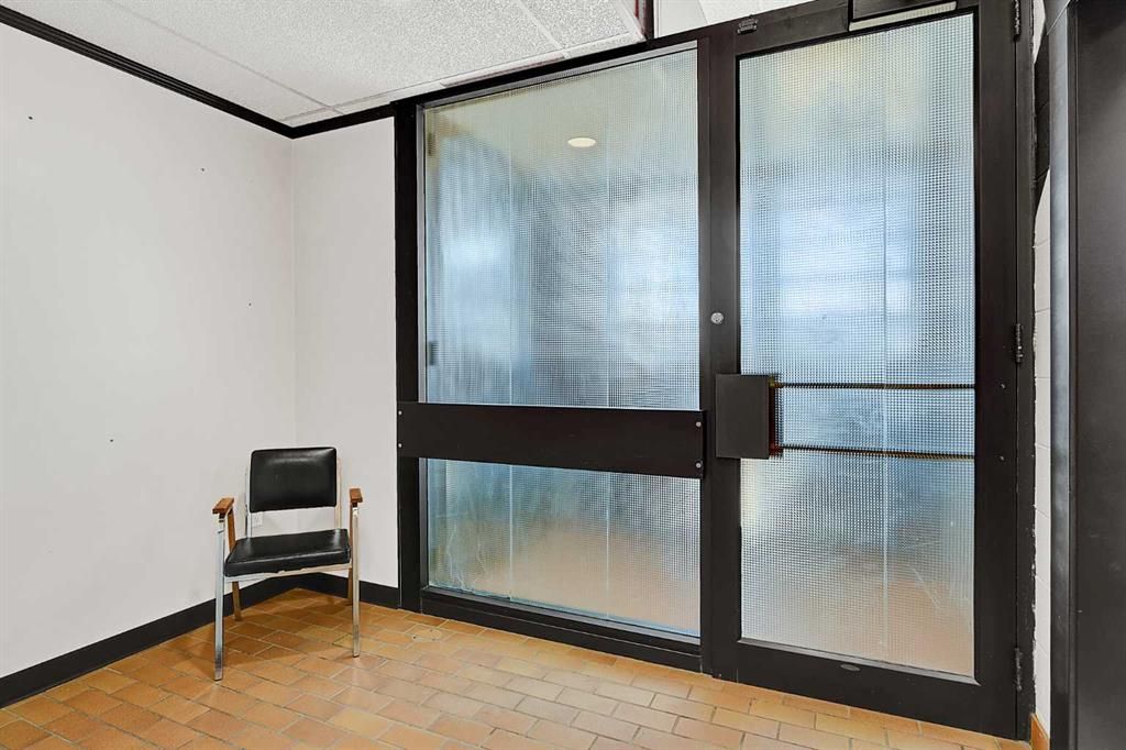 10030 101 Avenue  - Photo 6