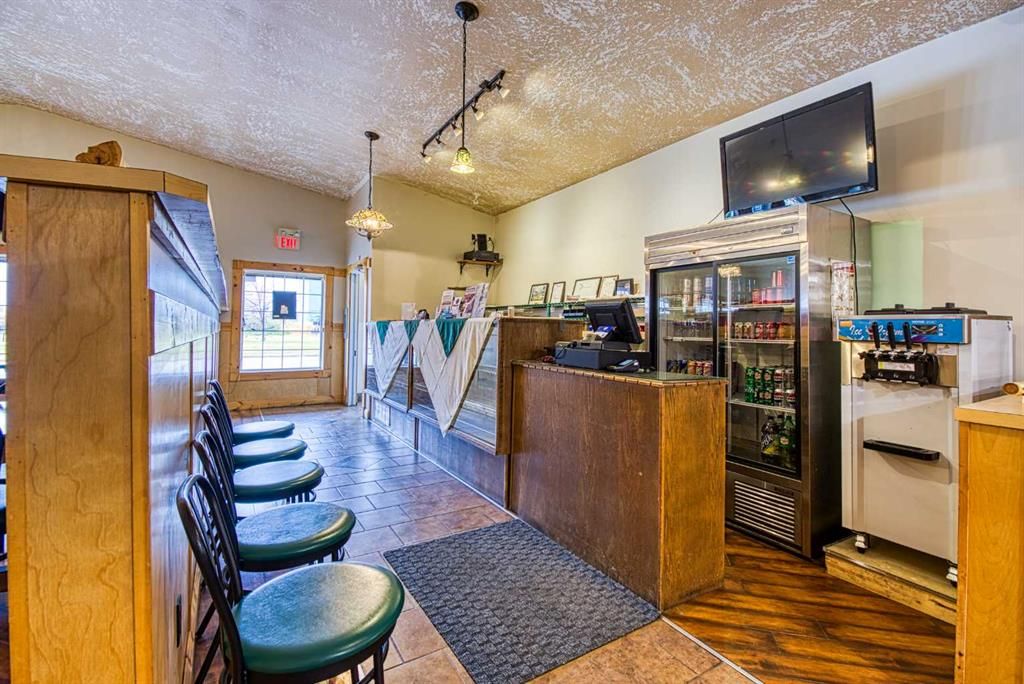 9925 100 Street  - Photo 15