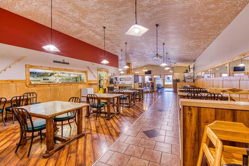 9925 100 Street  - Photo 17