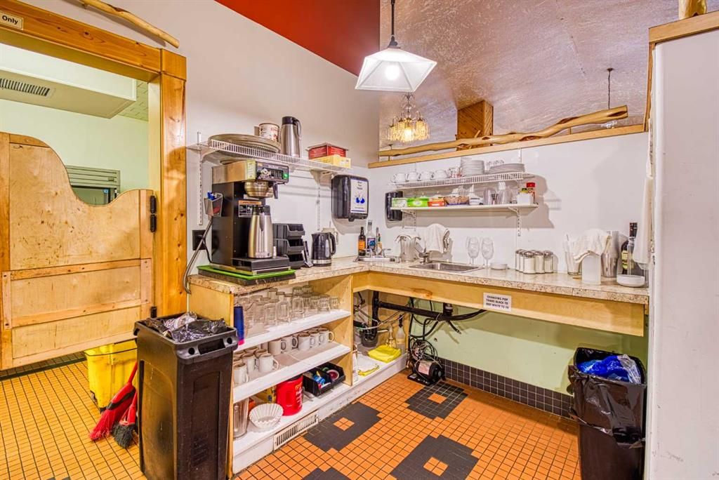 9925 100 Street  - Photo 19