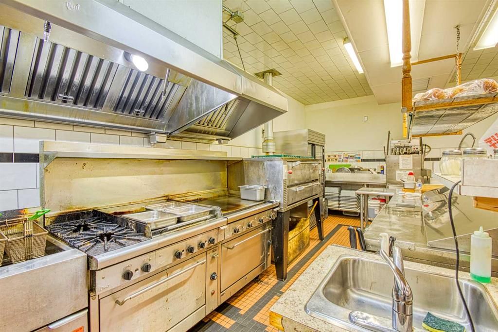 9925 100 Street  - Photo 25