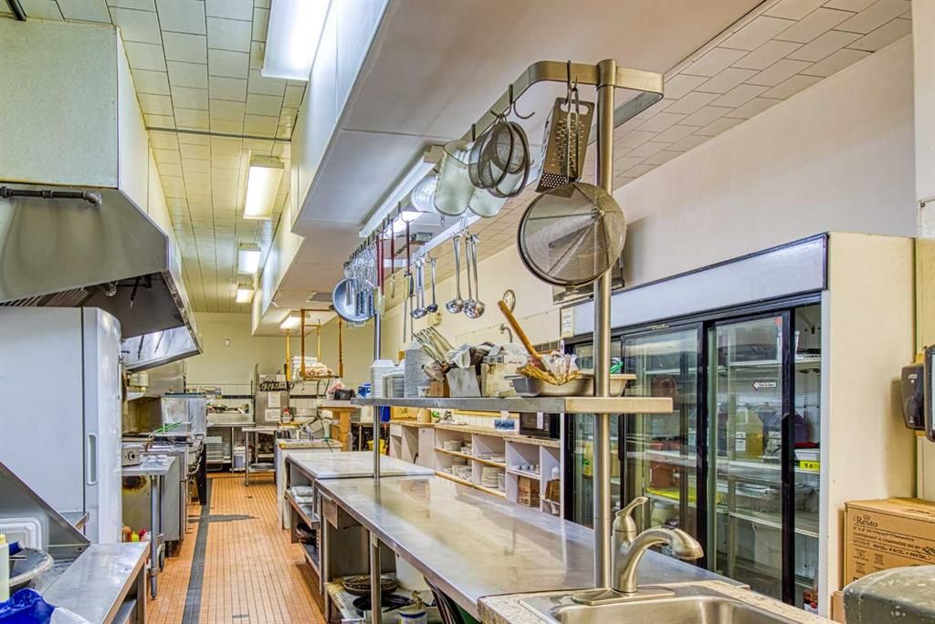 9925 100 Street  - Photo 33