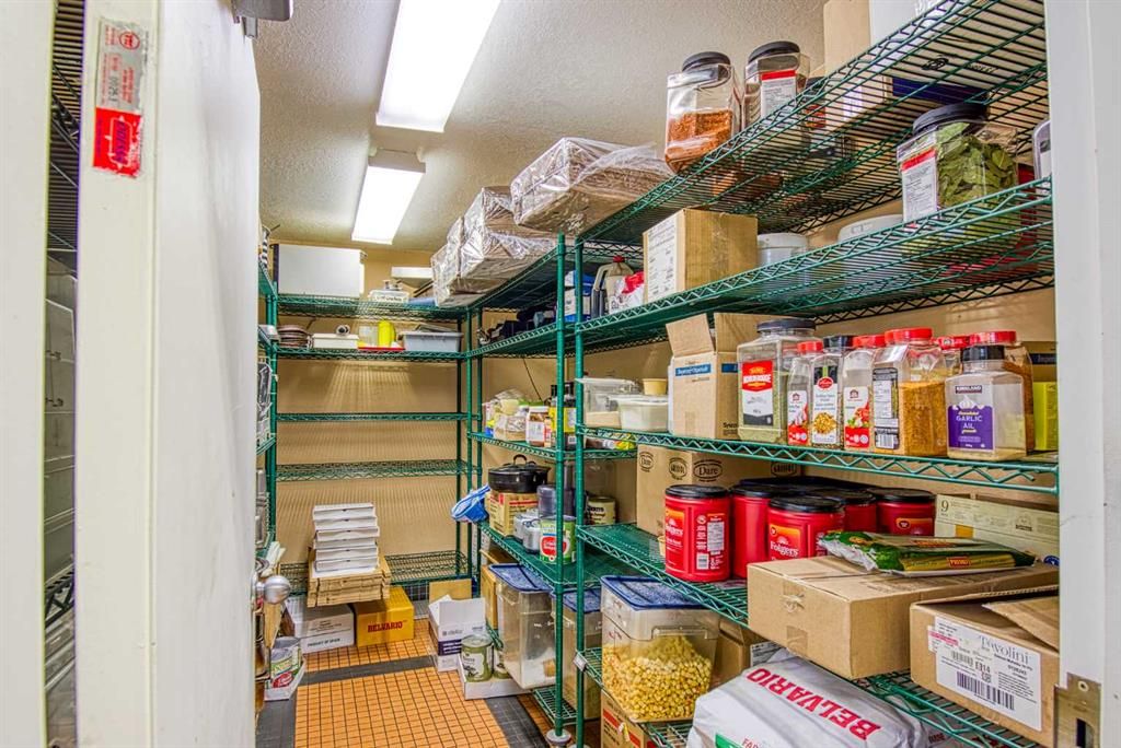 9925 100 Street  - Photo 34