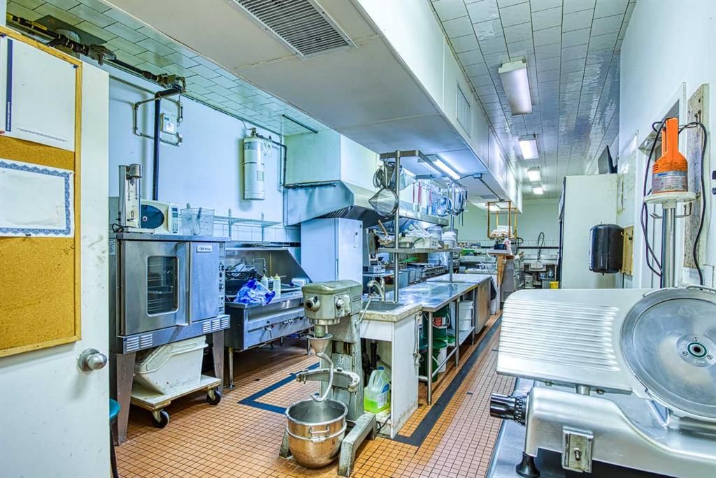 9925 100 Street  - Photo 36