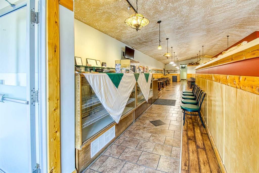 9925 100 Street  - Photo 6