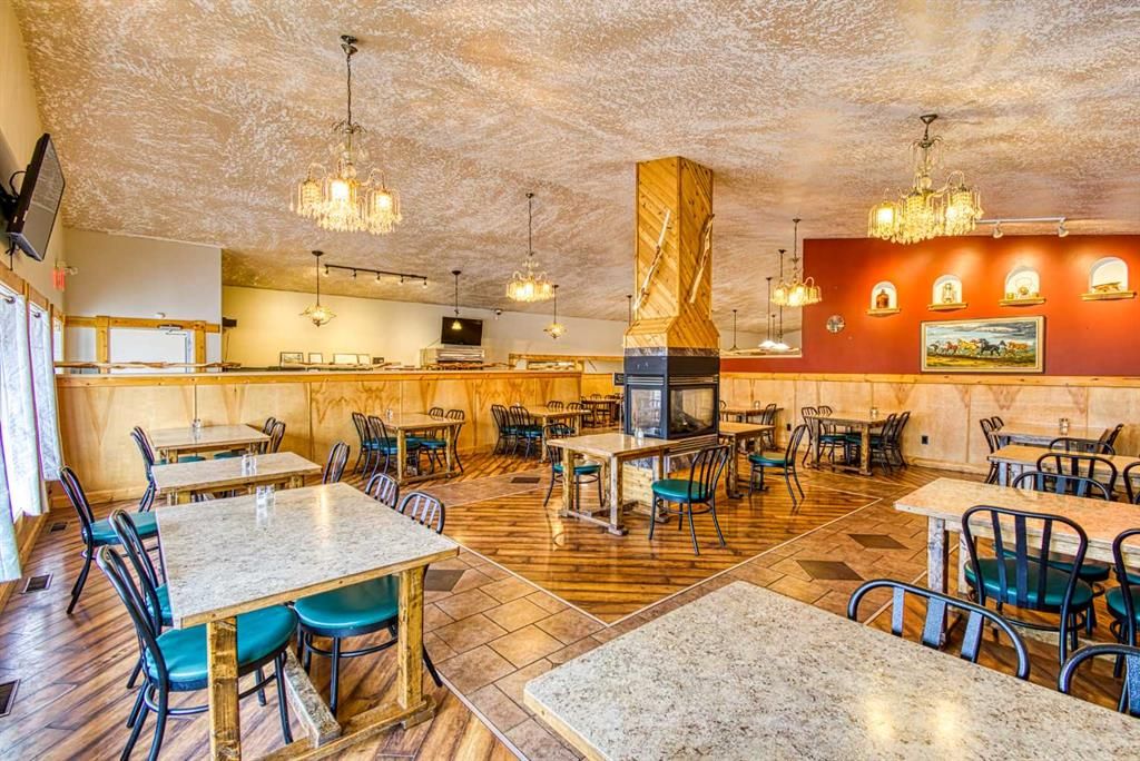 9925 100 Street  - Photo 8