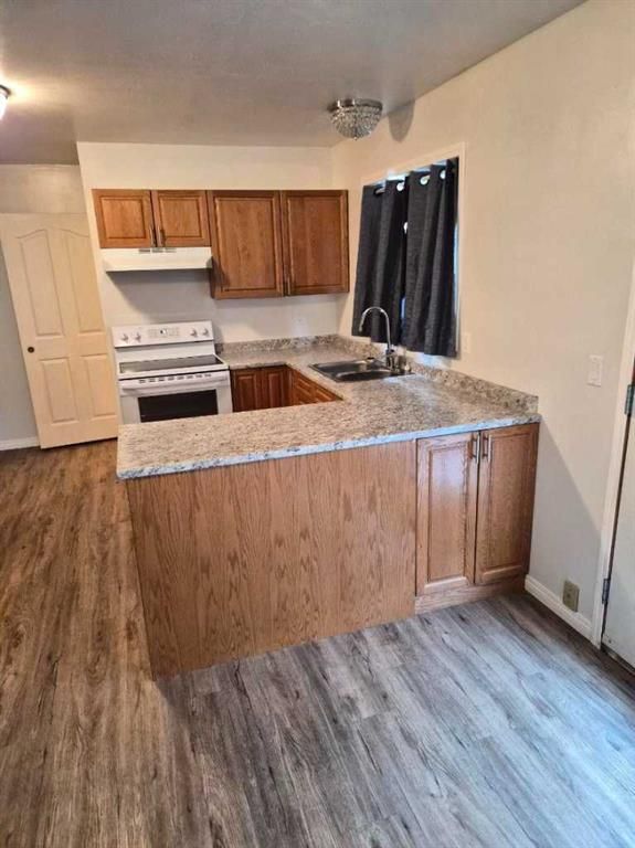 214 7 Street  - Photo 4