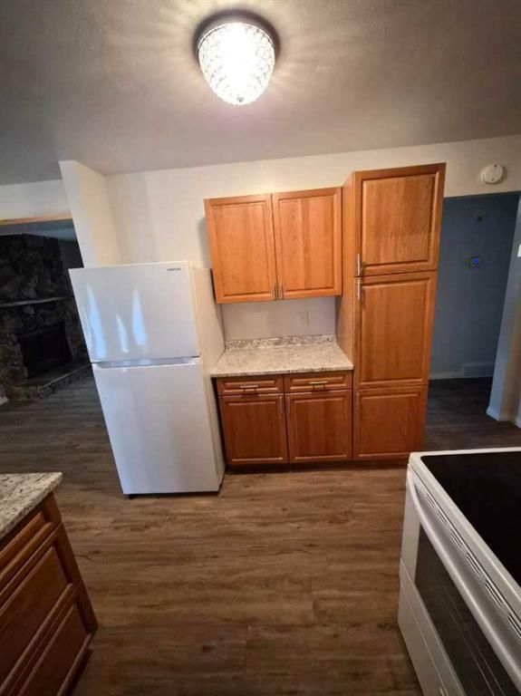 214 7 Street  - Photo 6