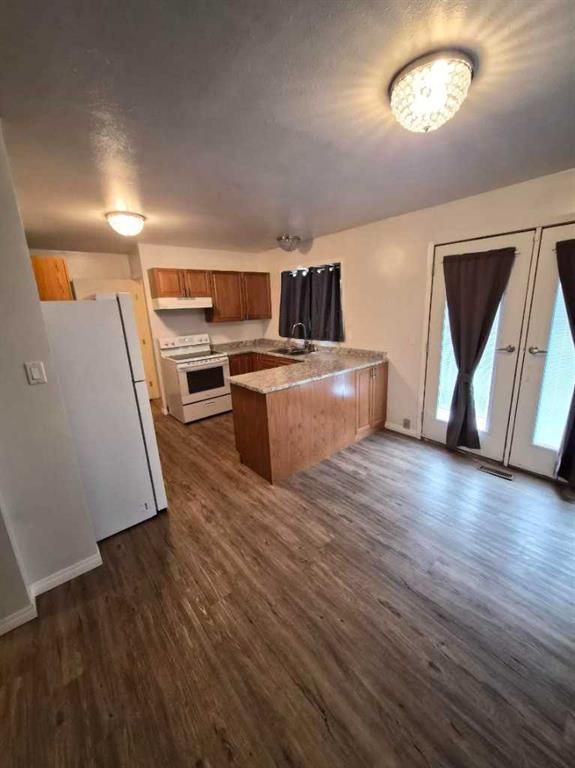 214 7 Street  - Photo 7