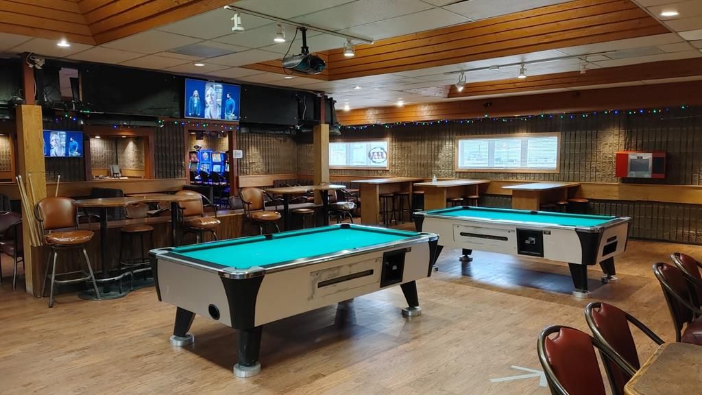 9807 100 Street  - Photo 4