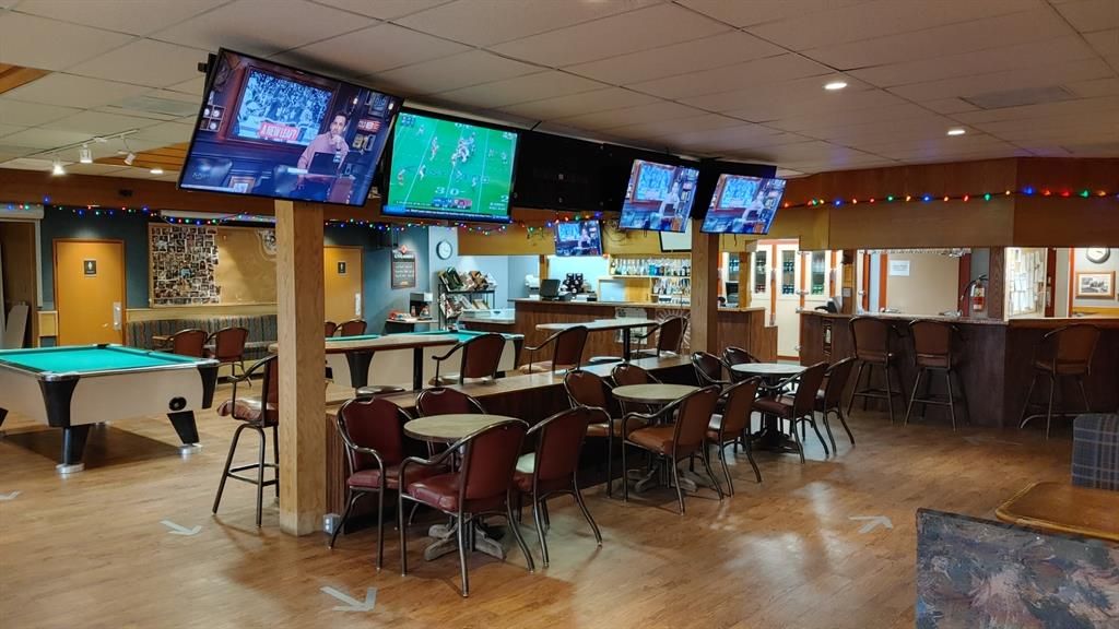 9807 100 Street  - Photo 6