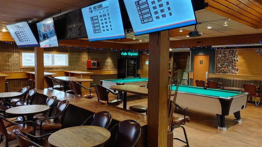 9807 100 Street  - Photo 7