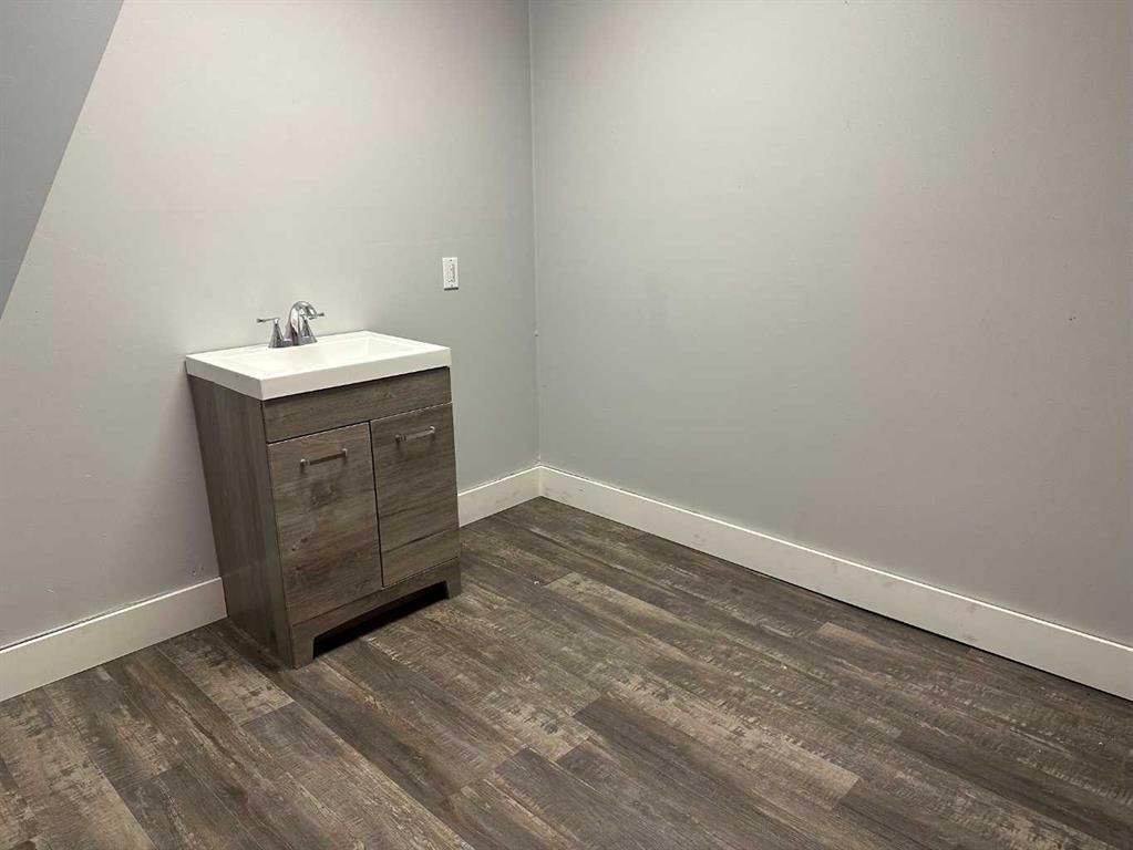 9807 105 Street  - Photo 27