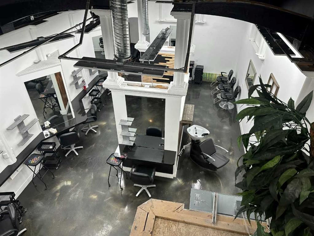 9807 105 Street  - Photo 5