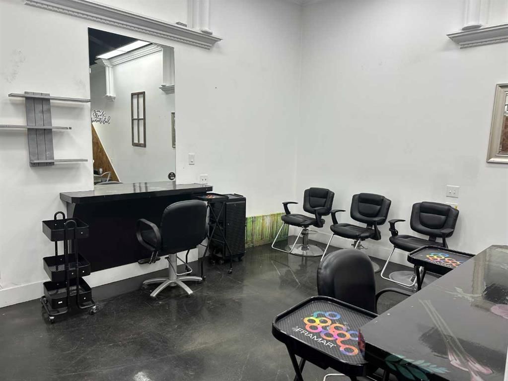 9807 105 Street  - Photo 7