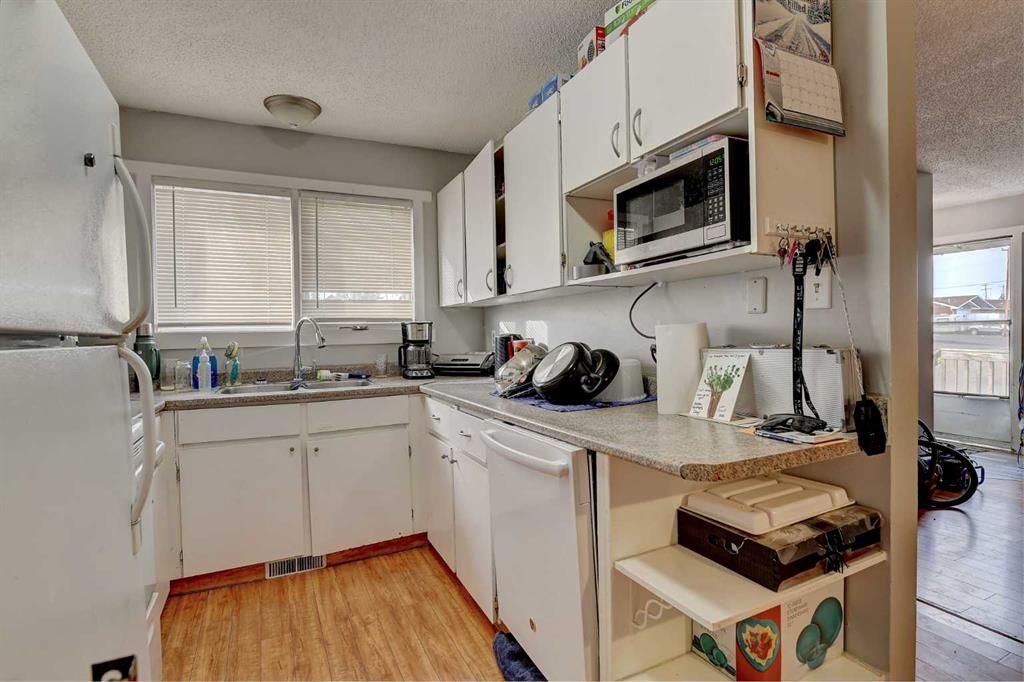 9809 98 Avenue  - Photo 9