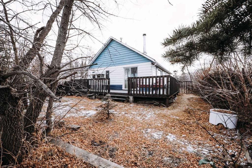 10435 104 Avenue  - Photo 1