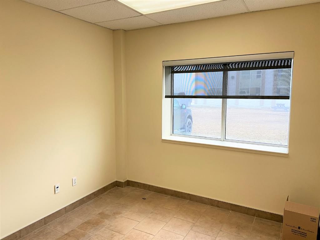 8701 102 Street   - Photo 11