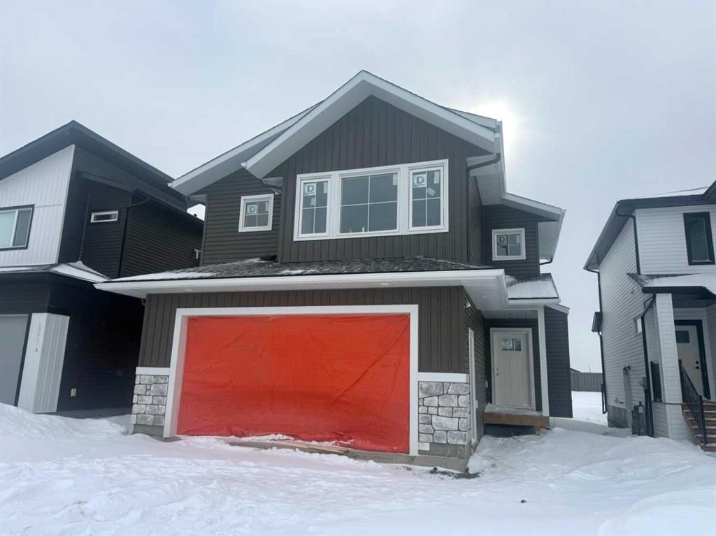 10621 133 Avenue  - Photo 1