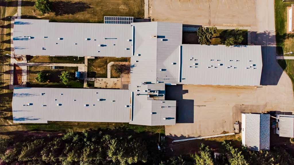 5230 44 Avenue  - Photo 4