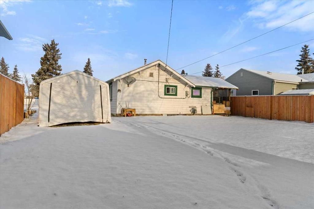 10121 109 Avenue N - Photo 16