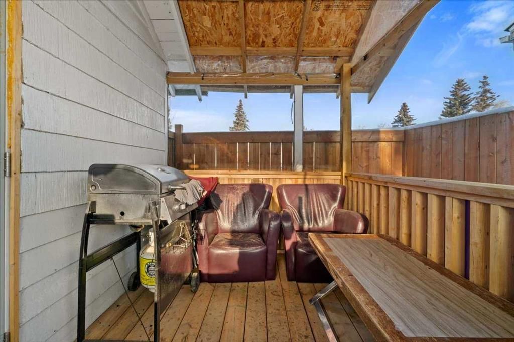 10121 109 Avenue N - Photo 17