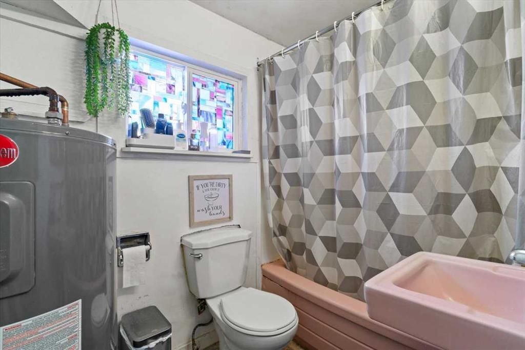 10121 109 Avenue N - Photo 5