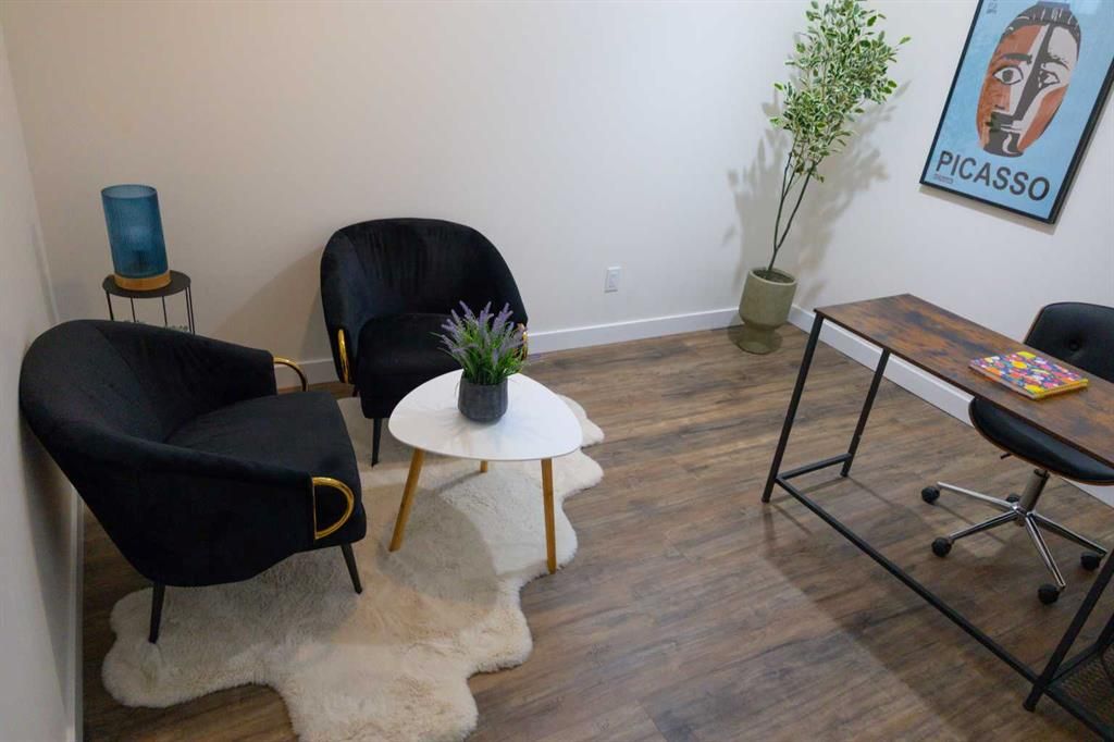 Lower, 9710 99 Avenue  - Photo 13