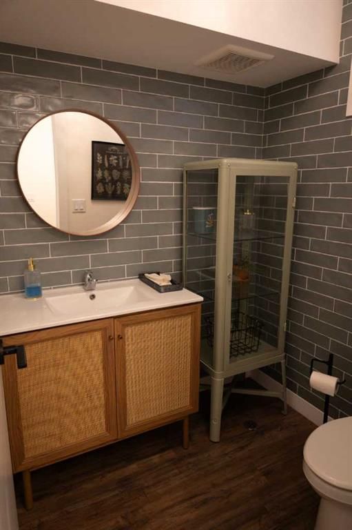 Lower, 9710 99 Avenue  - Photo 8