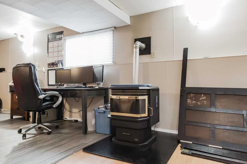 5102 43 Avenue  - Photo 38