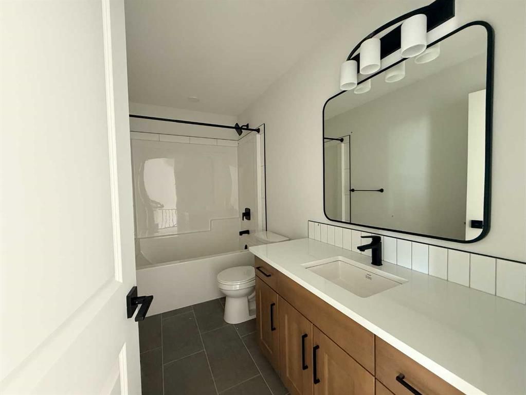 7121 85 Street  - Photo 12