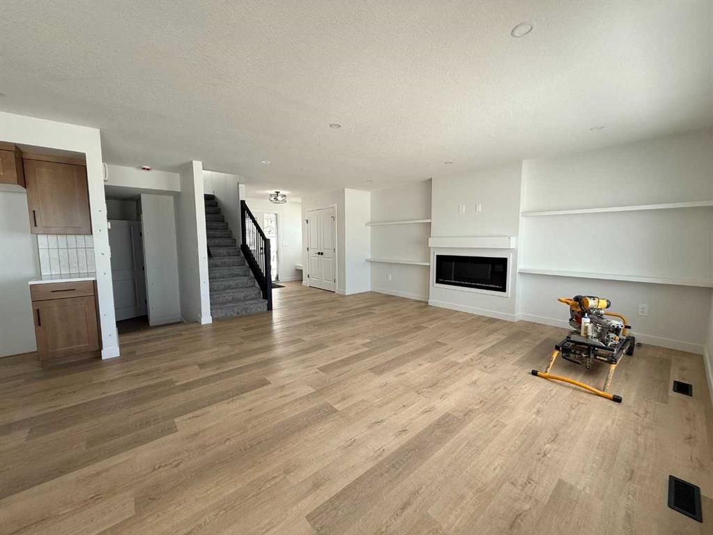 7121 85 Street  - Photo 9