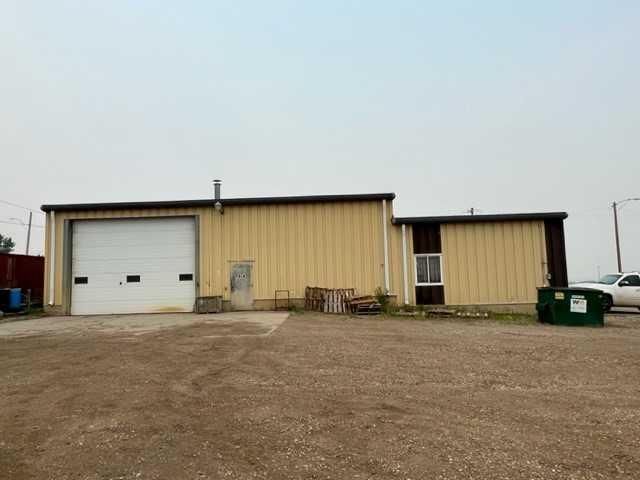 5124 47 Avenue  - Photo 5