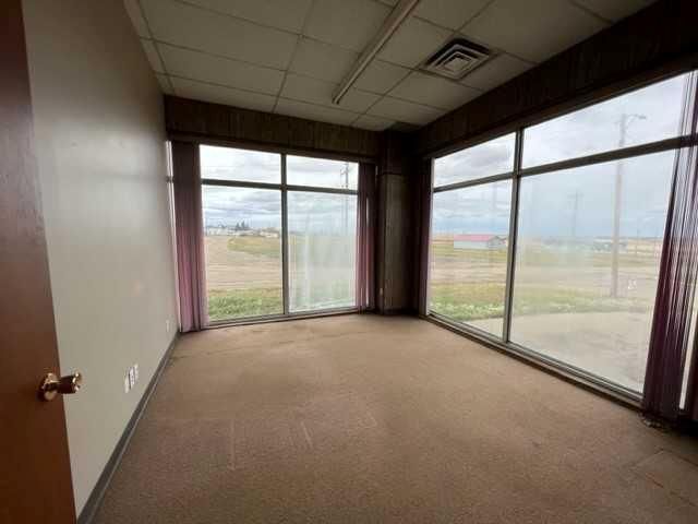 5124 47 Avenue  - Photo 9