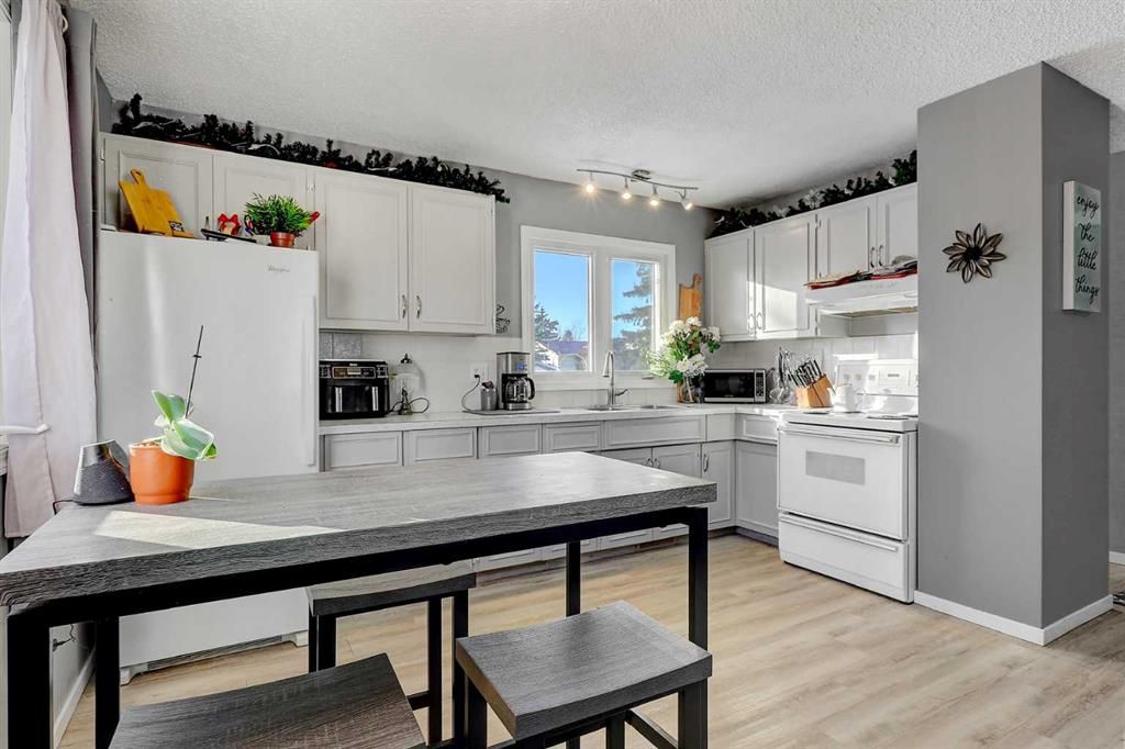 9425 120 Avenue  - Photo 8