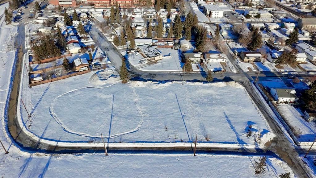 9617 Hillcrest Drive  - Photo 5