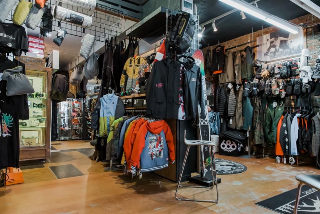 10027A 100 Avenue  - Photo 4