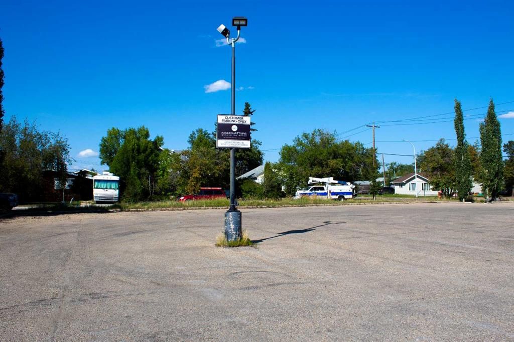 10508 100 Avenue  - Photo 4