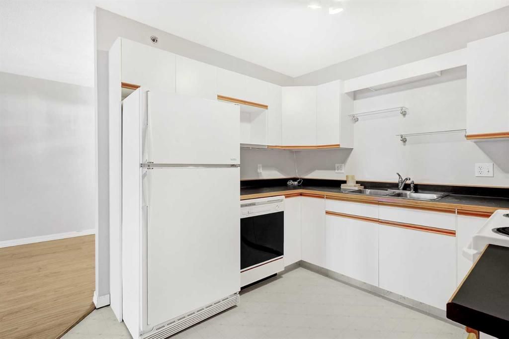 403, 9919 99 Avenue  - Photo 3