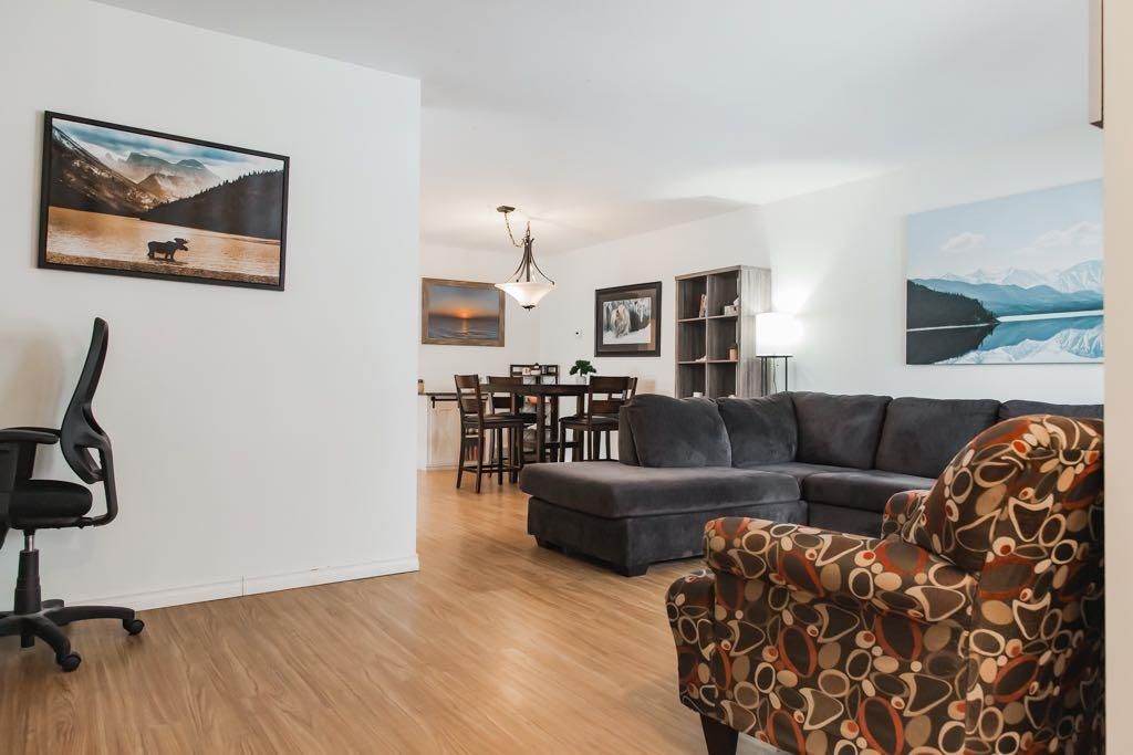 9707 92A Street  - Photo 10